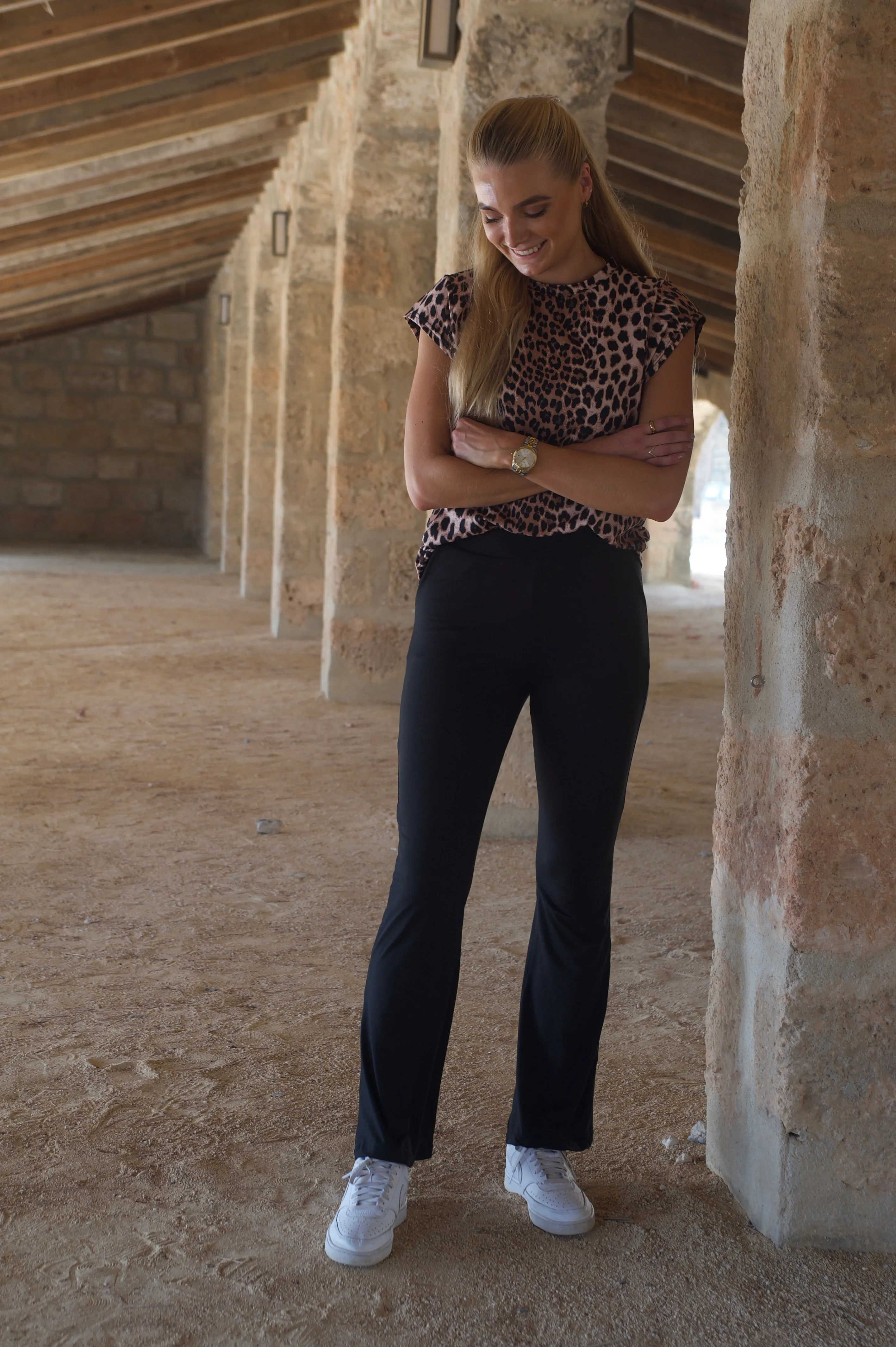ALMA-FLAIRED-PANTS - BLACK