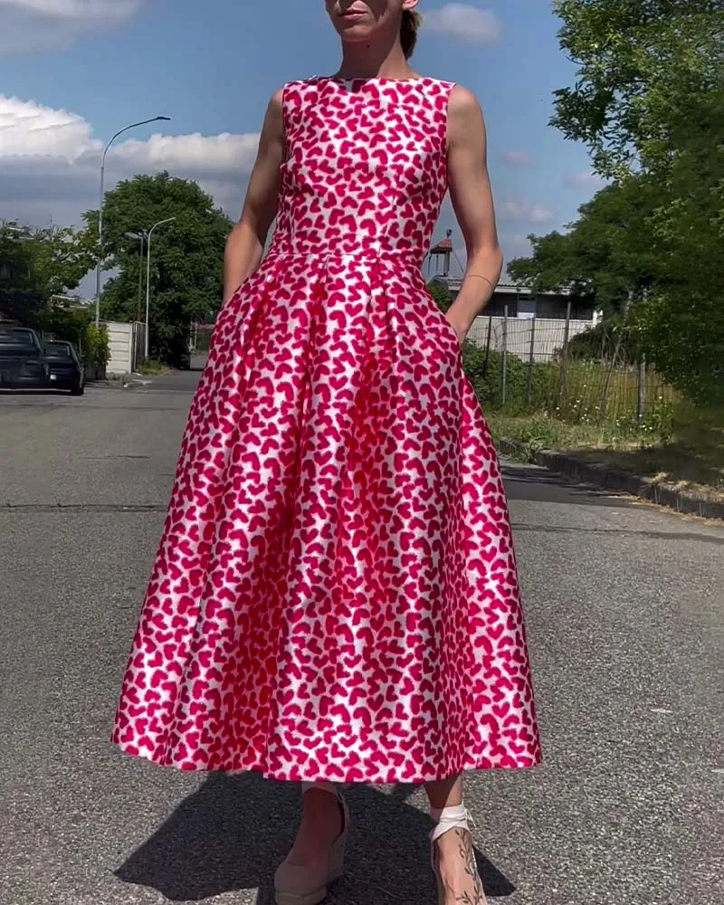Heart print sleeveless elegant dress