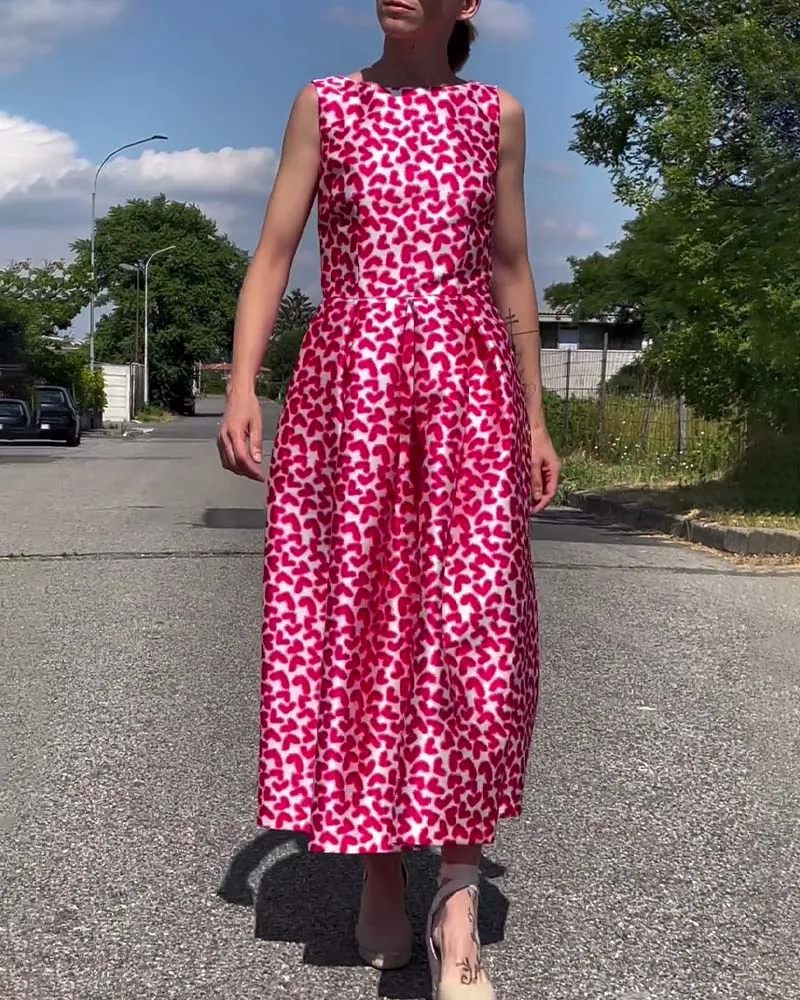 Heart print sleeveless elegant dress