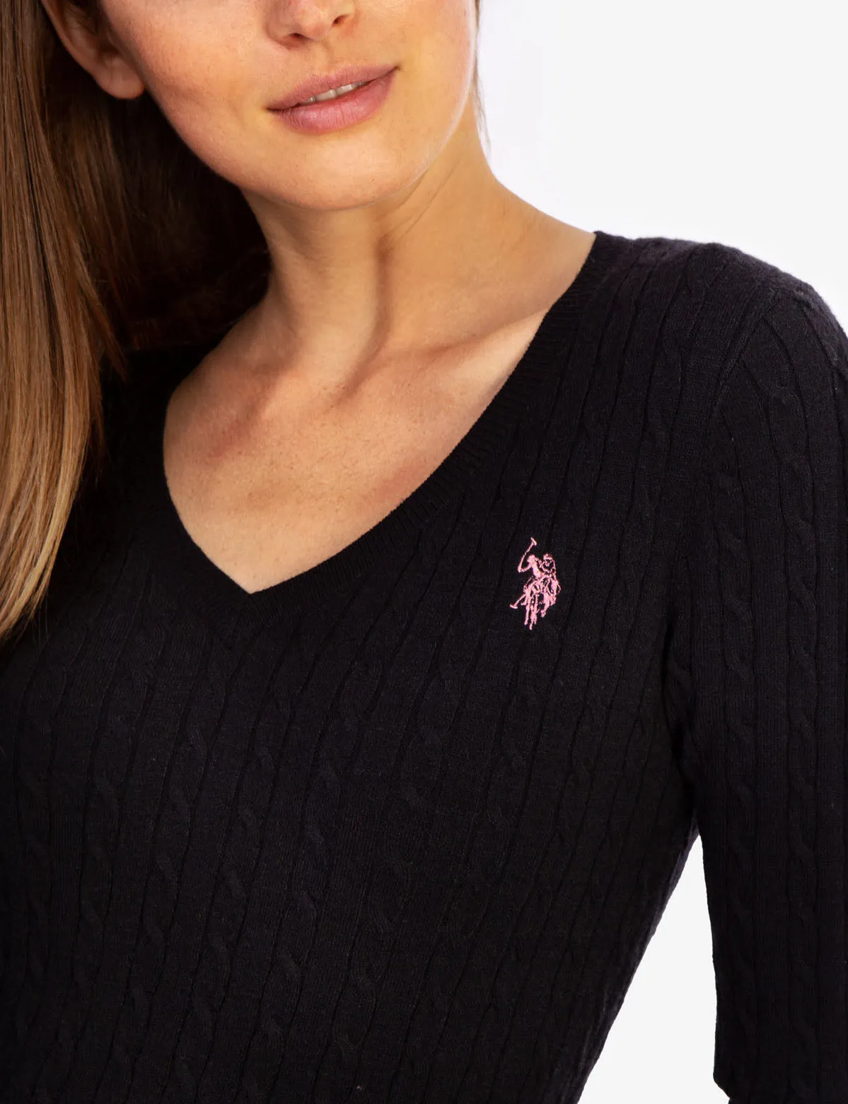 SOFT CABLE V-NECK SWEATER